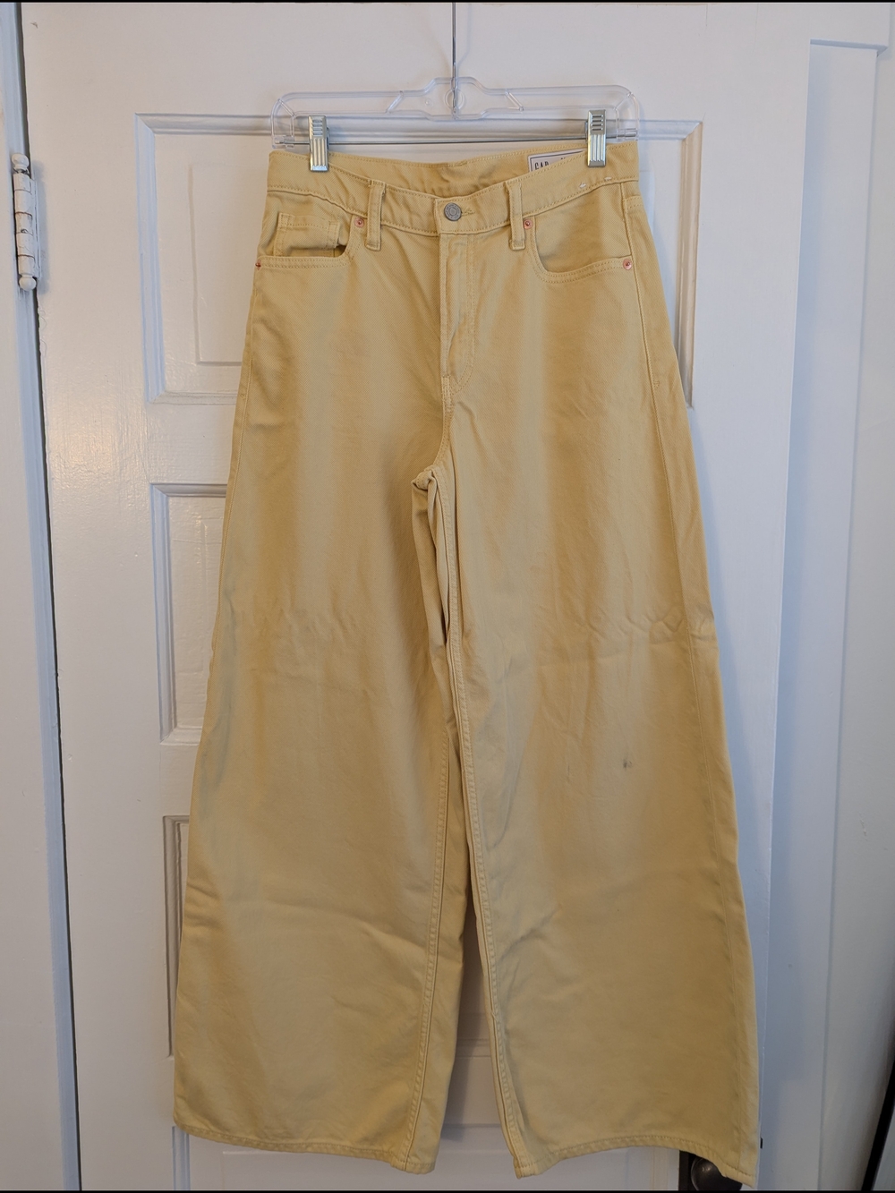 GAP Baggy Mid Rise Jeans in Pale Yellow